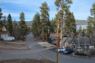 560 Talmadge Rd, Big Bear Lake, CA 92315 - Photo 4