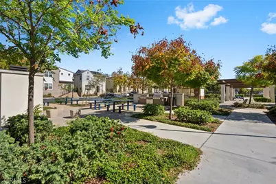 5604 Altamura Way #10, Fontana, CA 92336 - Photo 26