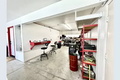 7833 Calle Carrisa Street, Highland, CA 92346 - Photo 32