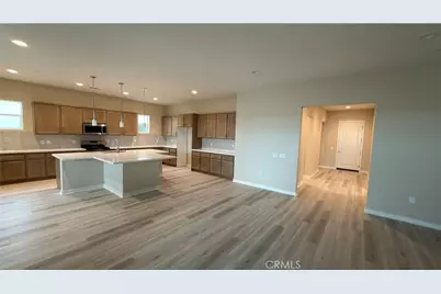 6438 Castle Crags Avenue, Hesperia, CA 92345 - Photo 2