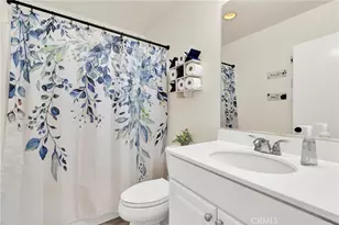 9037 Calico Ct, Oak Hills, CA 92344 - Photo 18