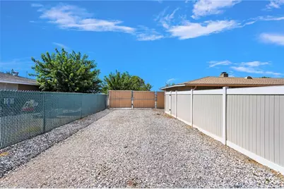 21940 Carlisle Road, Apple Valley, CA 92307 - Photo 34