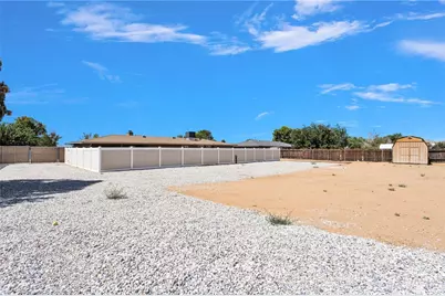 21940 Carlisle Road, Apple Valley, CA 92307 - Photo 36