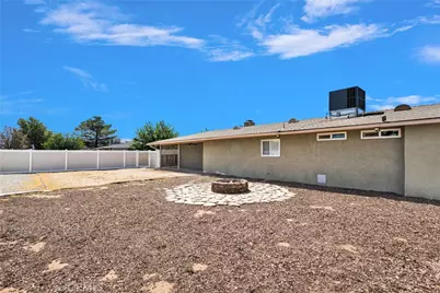 21940 Carlisle Road, Apple Valley, CA 92307 - Photo 32