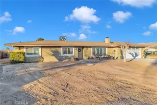 21940 Carlisle Rd, Apple Valley, CA 92307 - Photo 2