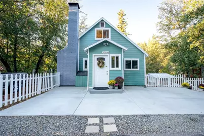 32958 Squirrel Ln, Running Springs, CA 92382 - Photo 2