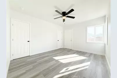 220 W 98th Street, Los Angeles, CA 90003 - Photo 20