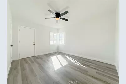 220 W 98th Street, Los Angeles, CA 90003 - Photo 22