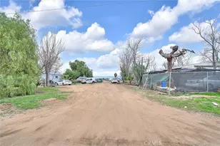 29570 13 Th St, Nuevo, CA 92567 - Photo 8