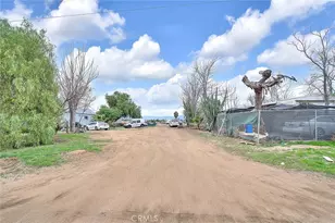 29570 13 Th St, Nuevo, CA 92567 - Photo 12