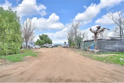 29570 13 Th Street, Nuevo, CA 92567 - Photo 2