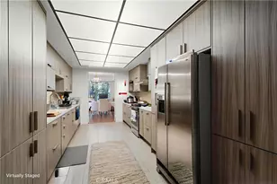 241 S Reeves Dr, Beverly Hills, CA 90212 - Photo 2