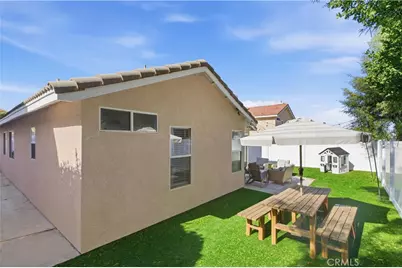 3199 Rowena, Corona, CA 92882 - Photo 36