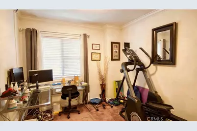 10520 E Zamora Avenue, Los Angeles, CA 90002 - Photo 6