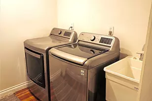 10520 E Zamora Ave, Los Angeles, CA 90002 - Photo 12