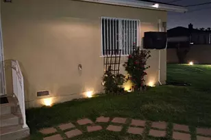 10520 E Zamora Ave, Los Angeles, CA 90002 - Photo 18