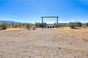 45757 Paddington Rd, Lucerne Valley, CA 92356 - Photo 14