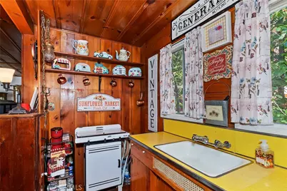 23718 Scenic, Crestline, CA 92325 - Photo 12