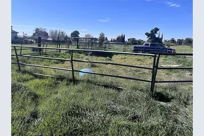 10885 Jonathan, Cherry Valley, CA 92223 - Photo 32