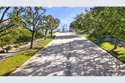 6204 Claridge Drive, Riverside, CA 92506 - Photo 6