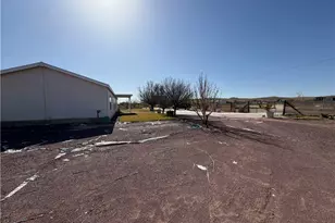 36633 Hidden River, Hinkley, CA 92347 - Photo 4