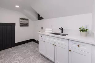 2274 W 21st St, Los Angeles, CA 90018 - Photo 26