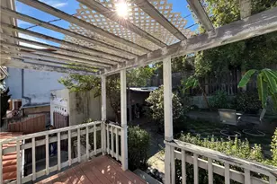 2051 N Catalina St, Los Angeles, CA 90027 - Photo 10