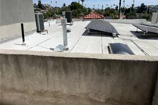 2051 N Catalina St, Los Angeles, CA 90027 - Photo 12
