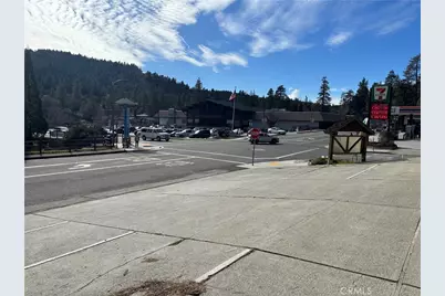 24186 Lake Dr #D1, Crestline, CA 92325 - Photo 6