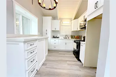 726 Golden, Lake Arrowhead, CA 92352 - Photo 10