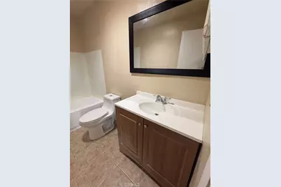 1735 E Washington #G13, Colton, CA 92324 - Photo 12