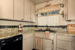 1256 Grass Valley, Lake Arrowhead, CA 92352 - Photo 10