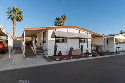 575 S Lyon #60, Hemet, CA 92543 - Photo 2