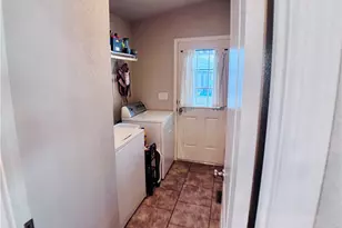 995 Pomona, Corona, CA 92882 - Photo 16