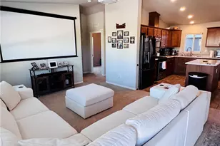 995 Pomona, Corona, CA 92882 - Photo 4