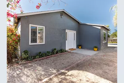 32369 Valley View Avenue, Lake Elsinore, CA 92530 - Photo 2