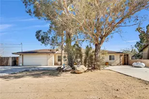 6929 La Habra, Yucca Valley, CA 92284 - Photo 2