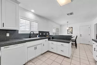 6929 La Habra, Yucca Valley, CA 92284 - Photo 12