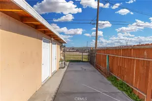 409 N 3rd Ave, Barstow, CA 92311 - Photo 8