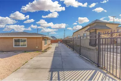 409 N 3rd Avenue, Barstow, CA 92311 - Photo 2
