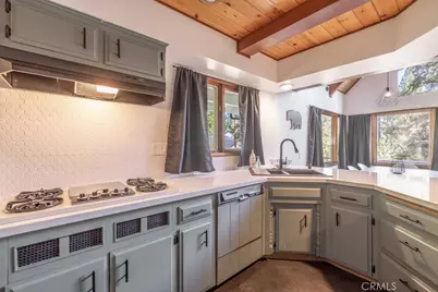 721 Bear Mountain Road, Big Bear City, CA 92314 - Photo 10