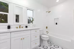 132 Belmont Ave, Long Beach, CA 90803 - Photo 22