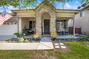 36326 Mustang Spirit Ln, Wildomar, CA 92595 - Photo 2