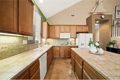 36326 Mustang Spirit Lane, Wildomar, CA 92595 - Photo 12