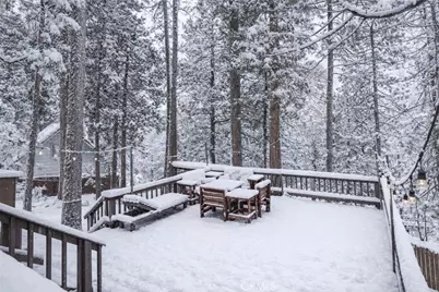 414 Pioneer, Lake Arrowhead, CA 92352 - Photo 16