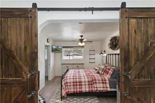 44634 Barton, Sugarloaf, CA 92386 - Photo 16