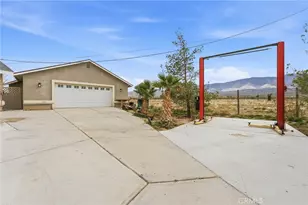 9067 Santa Fe Trail, Lucerne Valley, CA 92356 - Photo 24