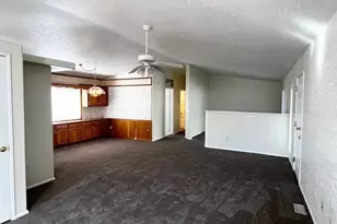 3850 Atlantic Ave, Highland, CA 92346 - Photo 4