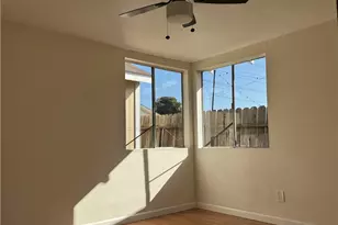 6060 Myrtle Ave, Long Beach, CA 90805 - Photo 10