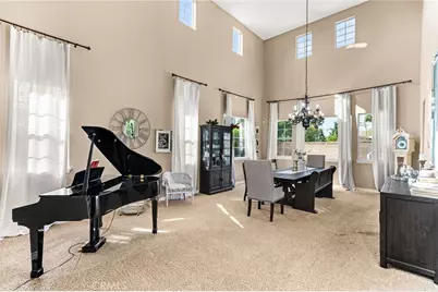 12756 Sierra Creek, Riverside, CA 92503 - Photo 14